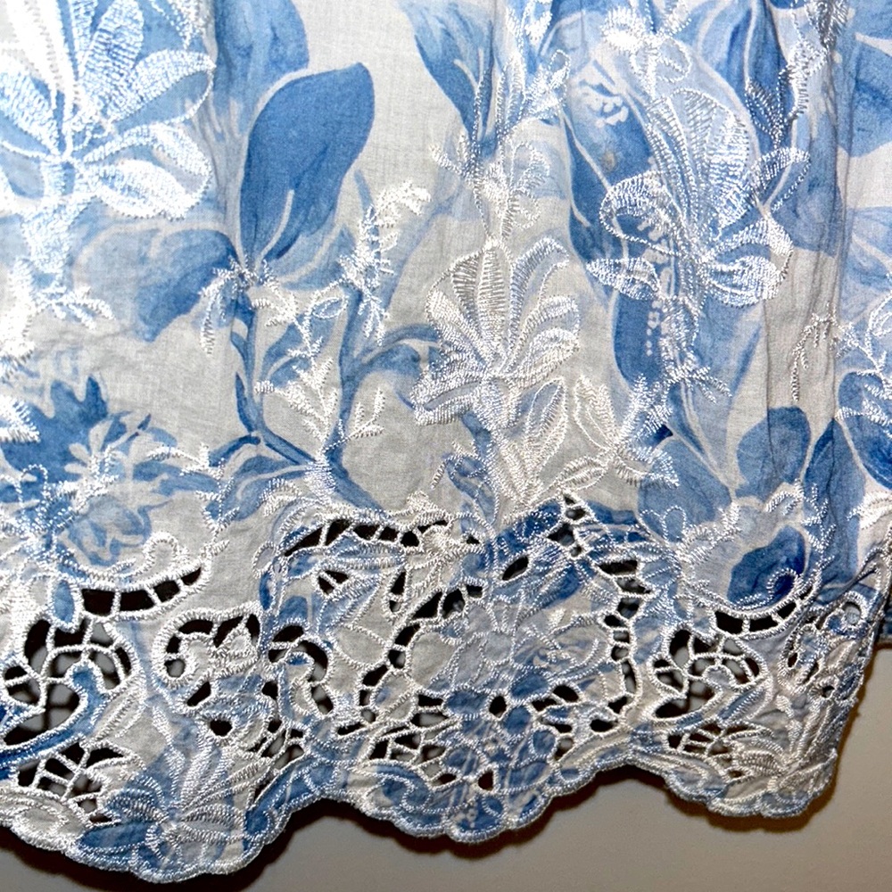 White House Black Market Blue White Floral Embroidered Sun Dress. Stretches!